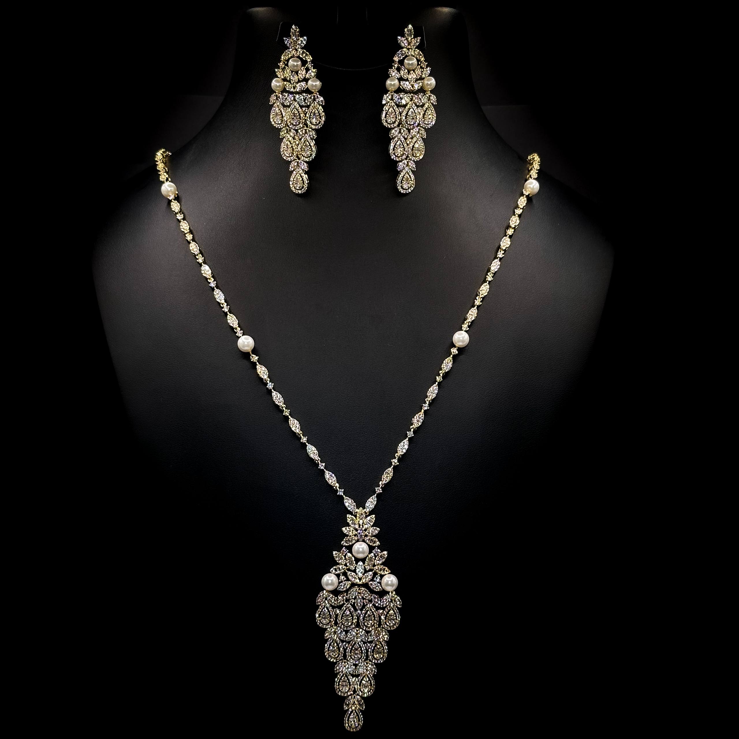 Dahlia Golden Chandelier Set