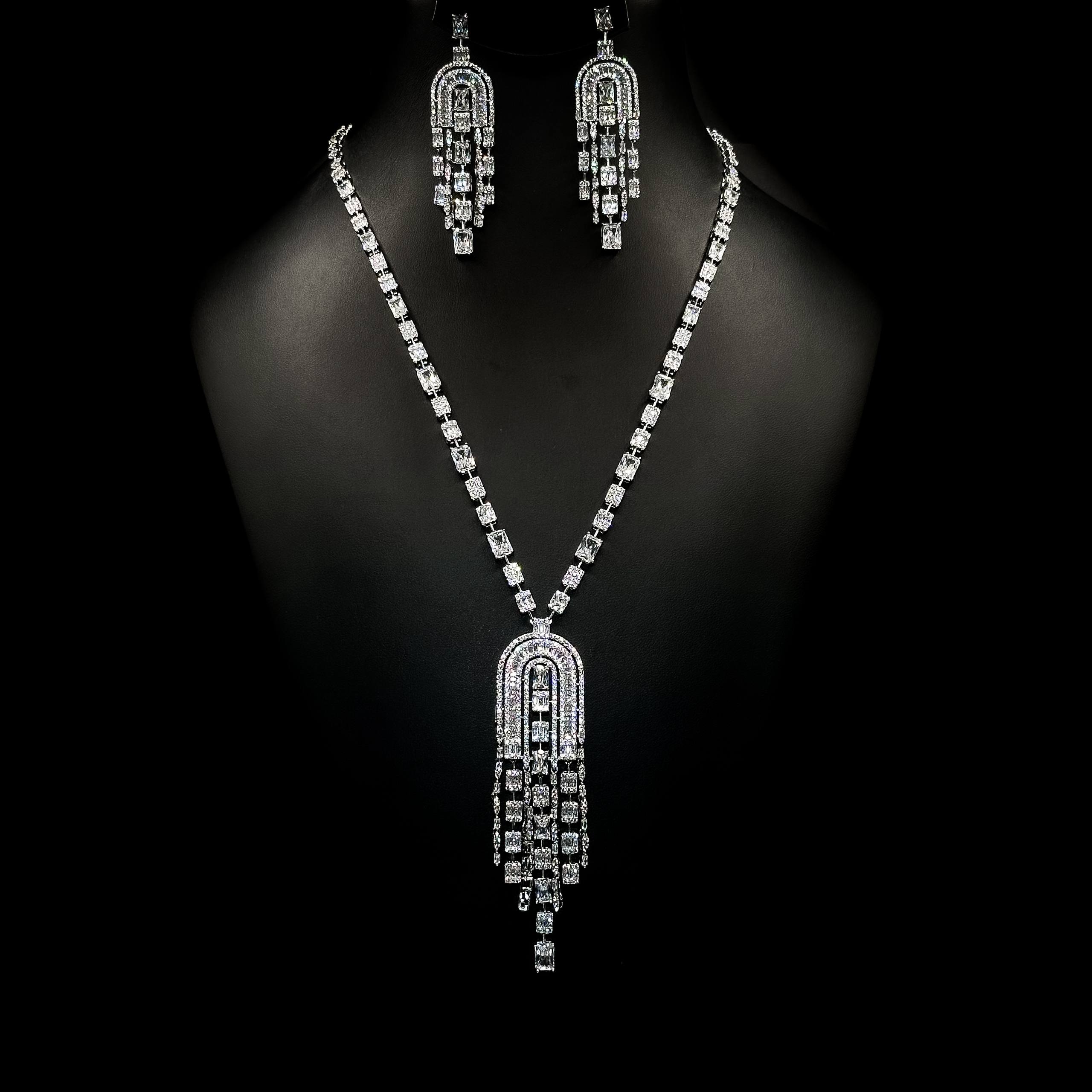 Vesta Silver Chandelier Set