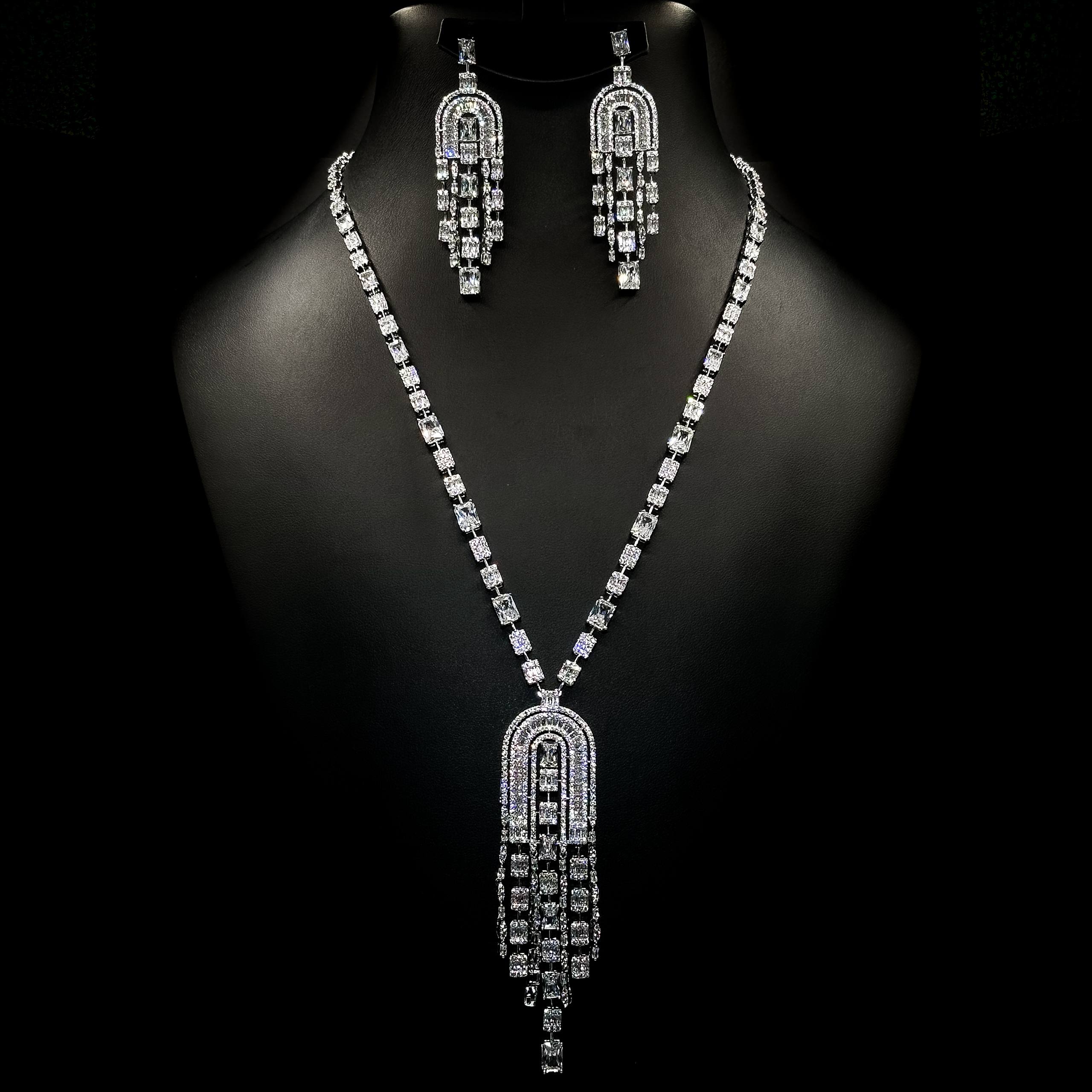 Vesta Silver Chandelier Set