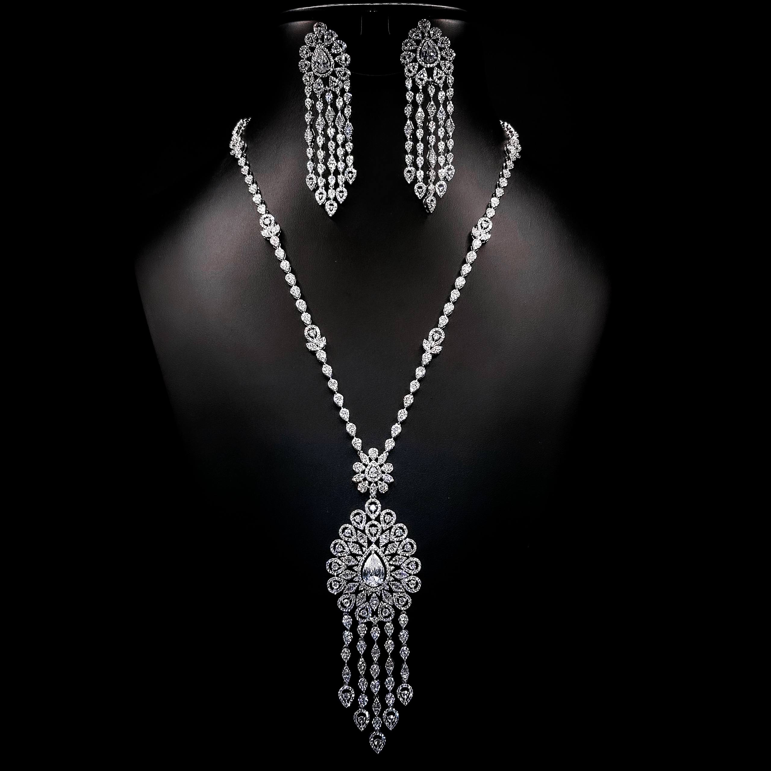 Rhea Silver Floral Tassel Set