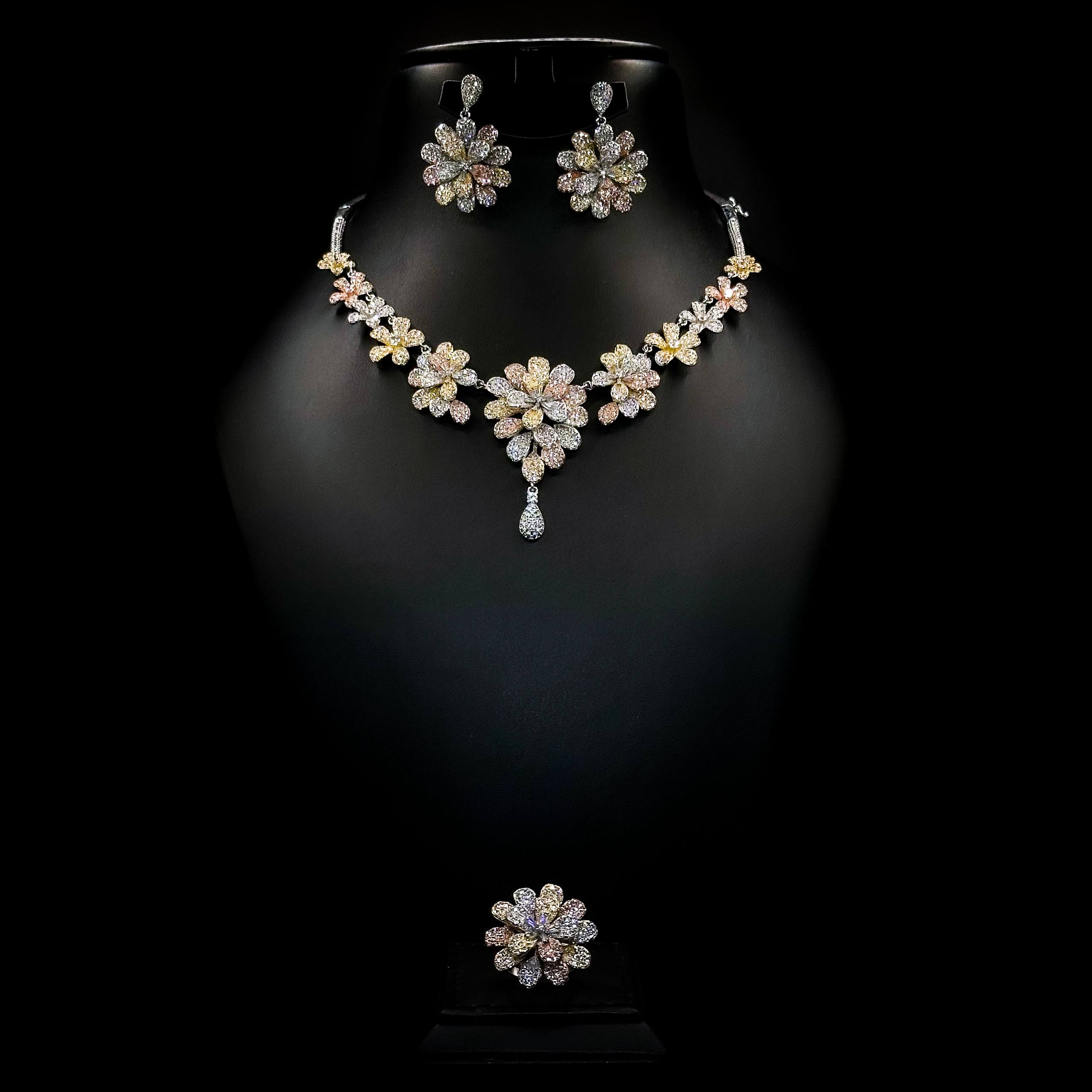 Flora Tri-Tone Floral Set