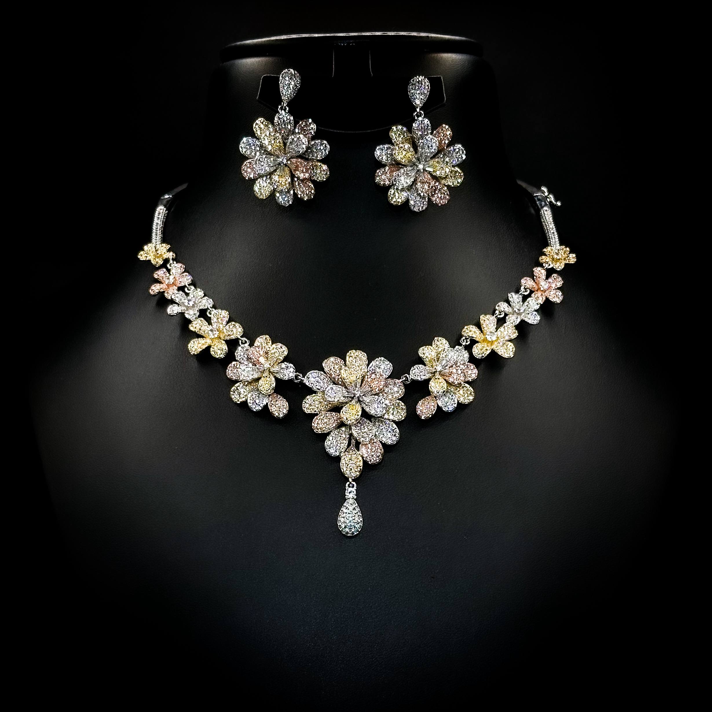 Flora Tri-Tone Floral Set